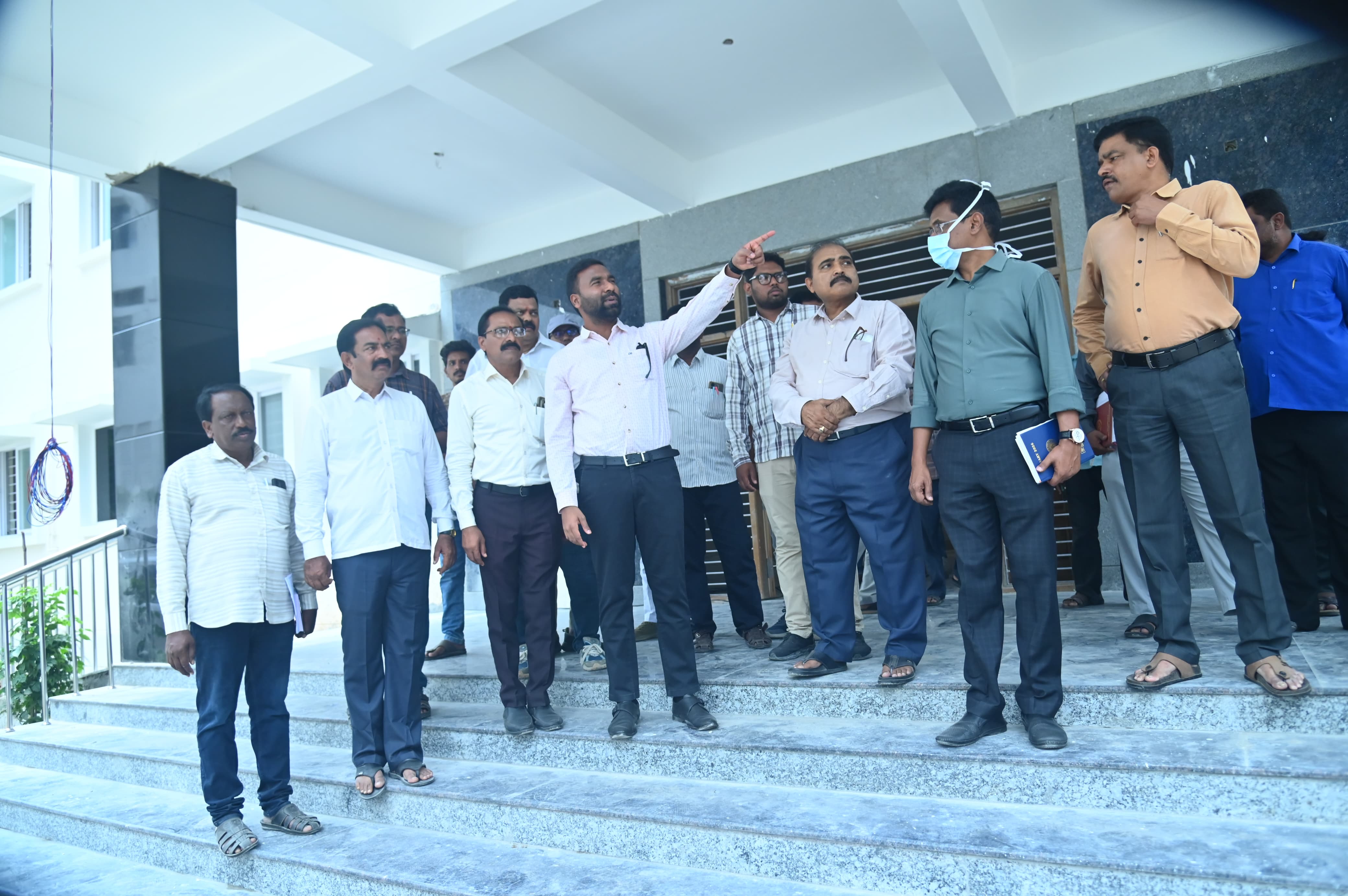 ప్రభుత్వ ఆసుపత్రి భవనాల నిర్మాణ పనులు వేగవంతంగా పూర్తి చేయాలి - జిల్లా కలెక్టర్ బి. సత్యప్రసాద్