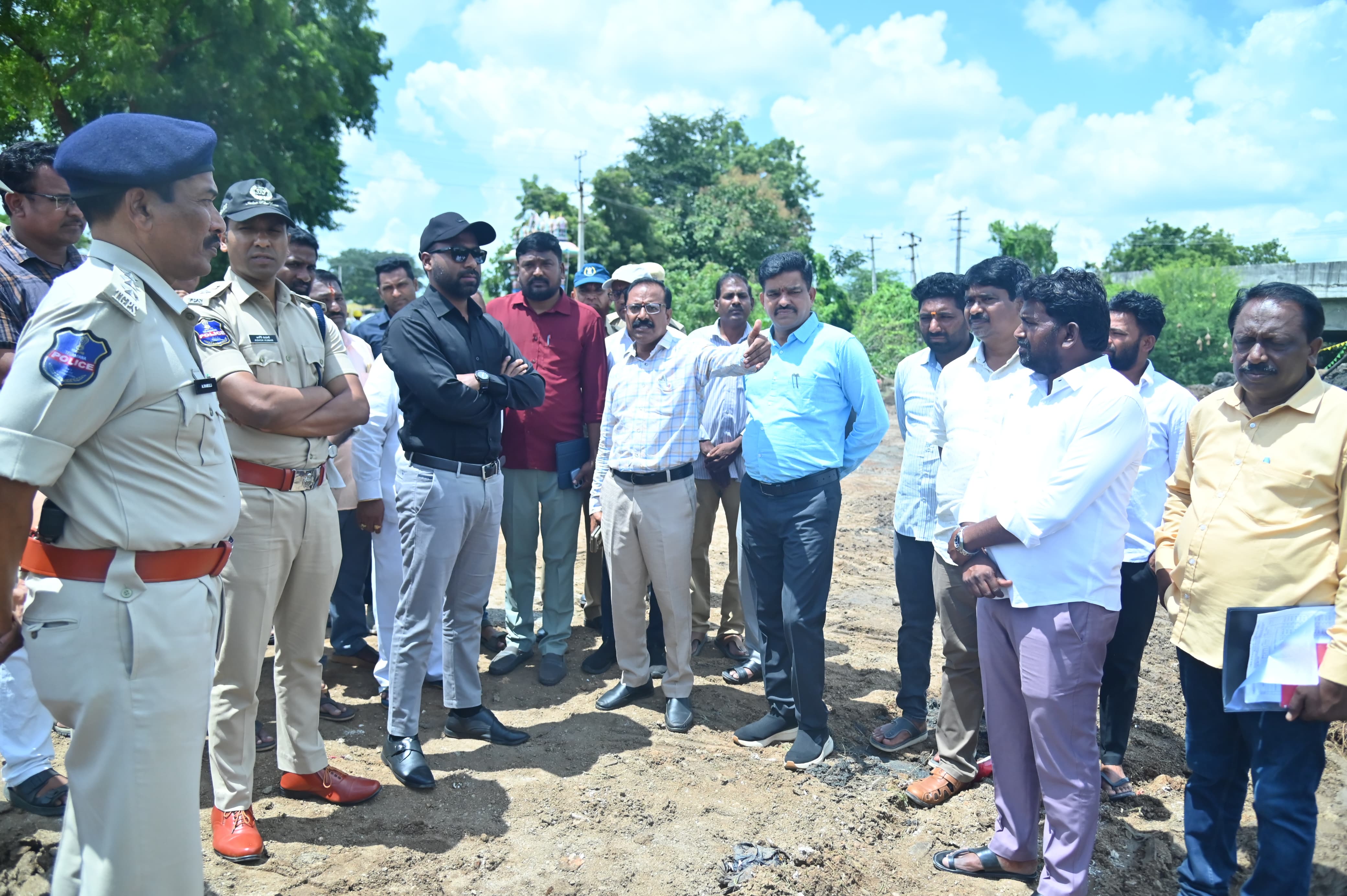 వినాయక నిమజ్జన ఏర్పాట్లు పకడ్బందీగా చేయాలి : జిల్లా కలెక్టర్ బి. సత్యప్రసాద్